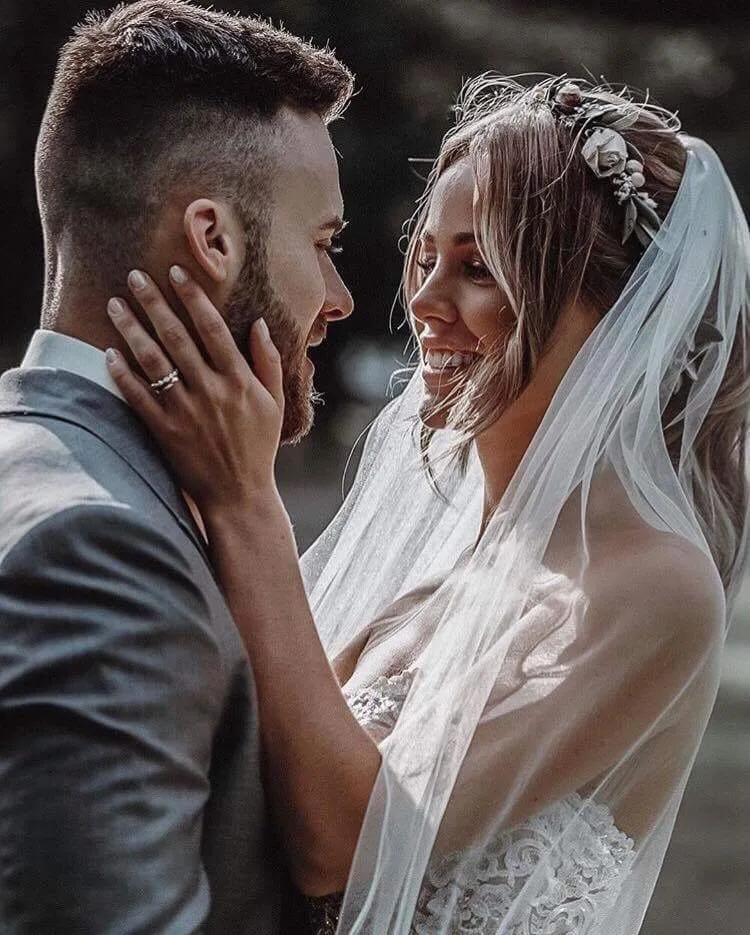 Bräutigam: LIz und Nick – Grauer Cut von Ottavio Nuccio – Hochzeitsanzug von LO&GO Hannover